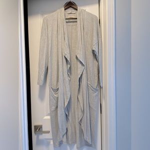 UGG maxi sweater, long sleeve, “slouchy” fit, light Heather grey, size XS/S.